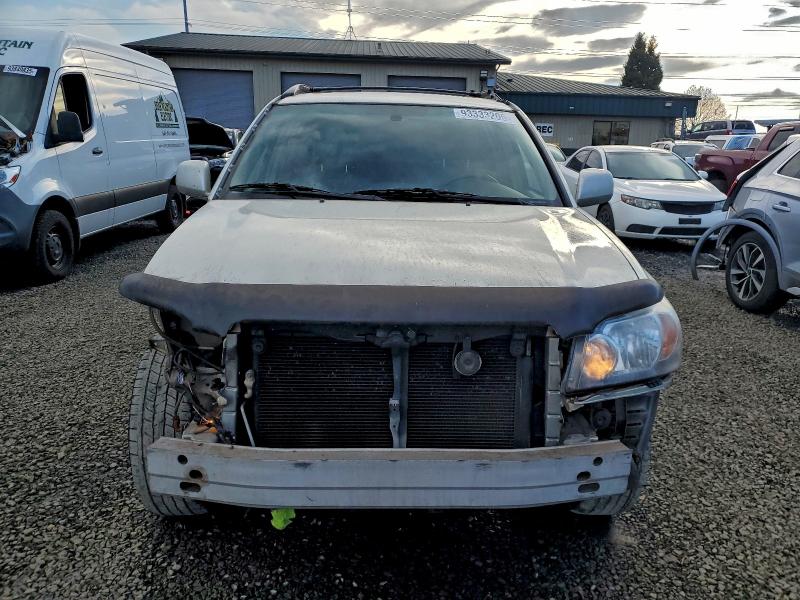 Photo 5 from auction – 2004 TOYOTA HIGHLANDER with VIN JTEEP21A040063606