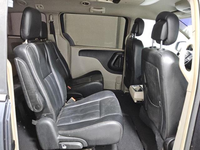Photo 11 from auction – 2014 CHRYSLER TOWN & COU with VIN 2C4RC1BG3ER294117