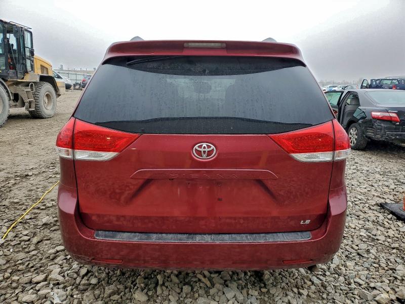 Photo 6 from auction – 2013 TOYOTA SIENNA LE with VIN 5TDKK3DC7DS401301