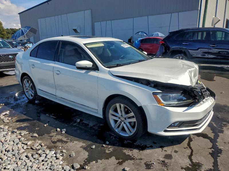 Photo 4 from auction – 2017 VOLKSWAGEN JETTA with VIN 3VWL17AJ3HM319988