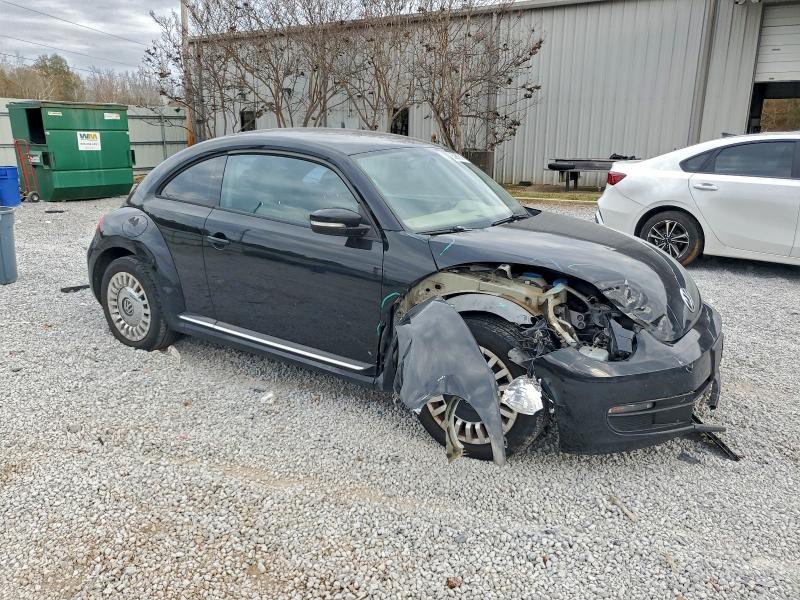 Photo 4 from auction – 2013 VOLKSWAGEN BEETLE with VIN 3VWJP7AT9DM678361