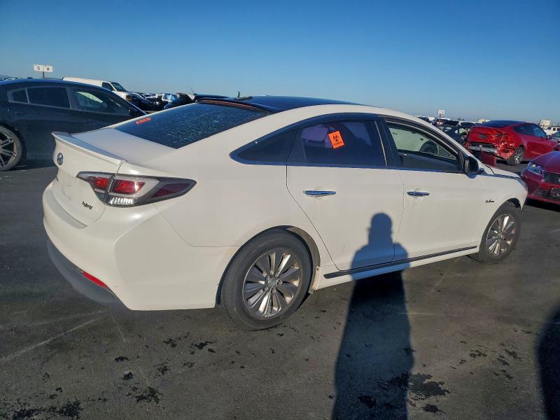 Photo 3 from auction – 2017 HYUNDAI SONATA HYB with VIN KMHE24L17HA058099