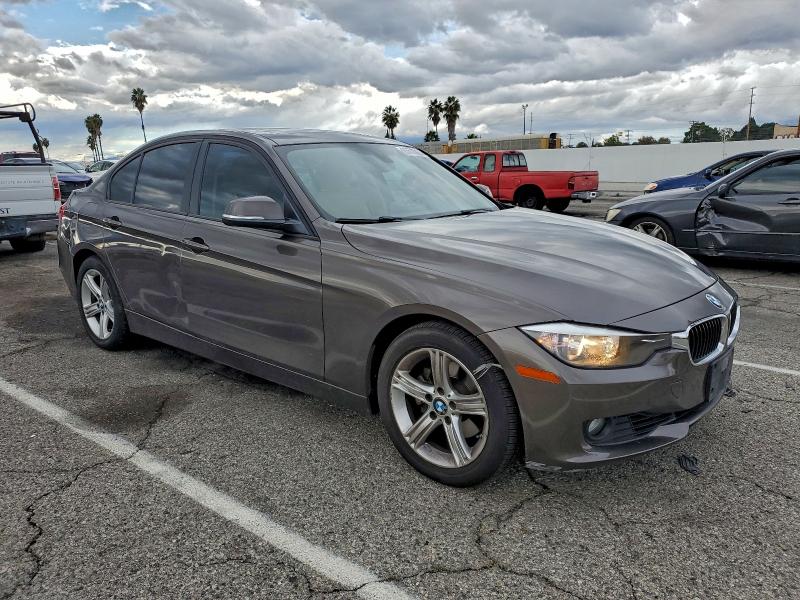 Zdjęcie 4 z aukcji – 2013 BMW 328 I SULE z VIN WBA3C1C59DF436752