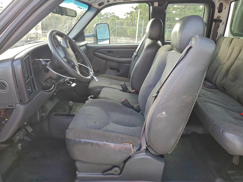 Photo 7 from auction – 2006 CHEVROLET SILVERADO with VIN 1GCHK29U06E267732