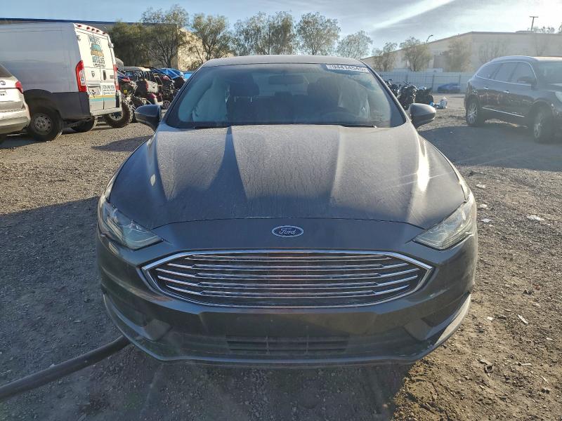Photo 5 from auction – 2017 FORD FUSION SE with VIN 3FA6P0H72HR159160