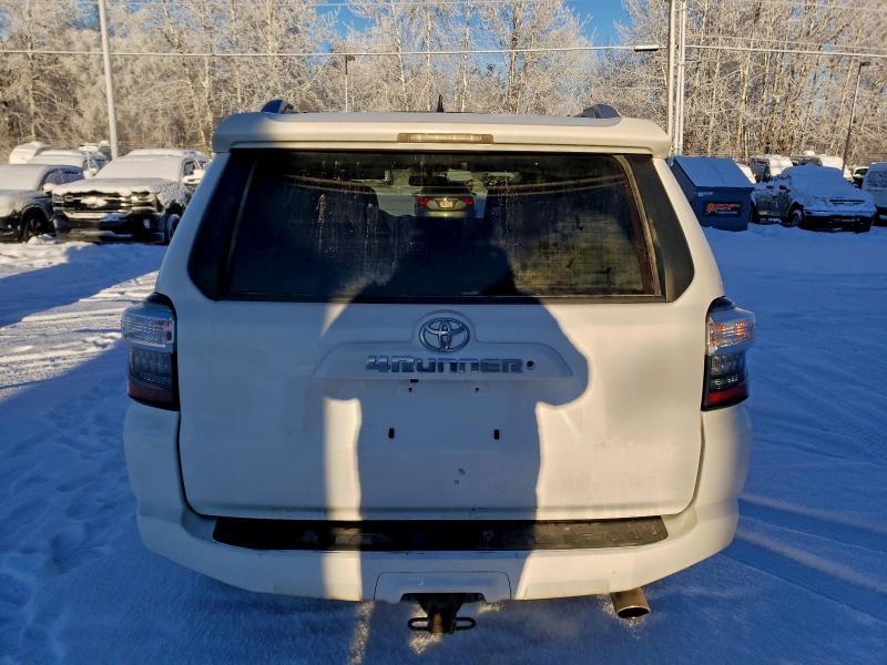 Photo 6 from auction – 2018 TOYOTA 4RUNNER SR with VIN JTEBU5JR8J5583523