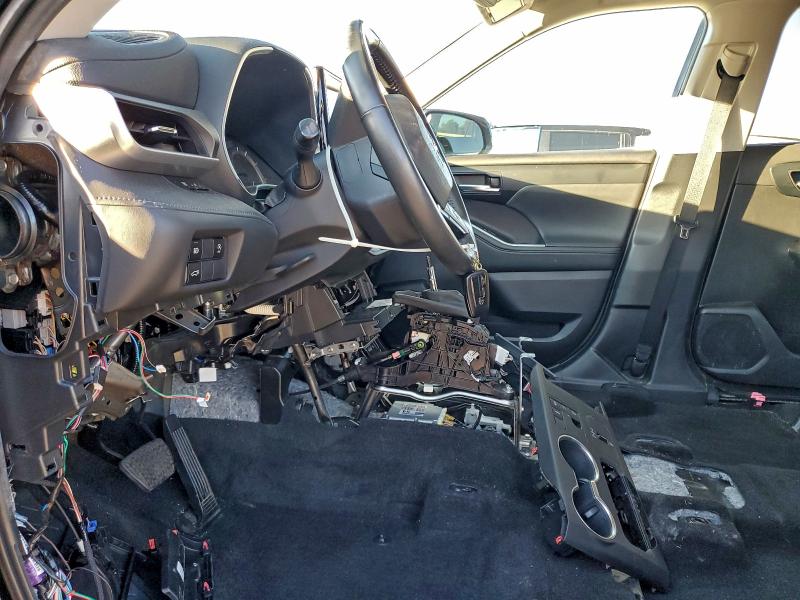 Photo 7 from auction – 2023 TOYOTA HIGHLANDER with VIN 5TDKDRAH9PS006571