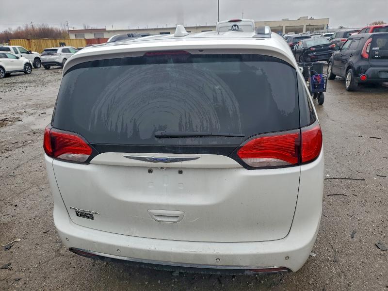 Photo 6 from auction – 2018 CHRYSLER PACIFICA T with VIN 2C4RC1EG0JR235273