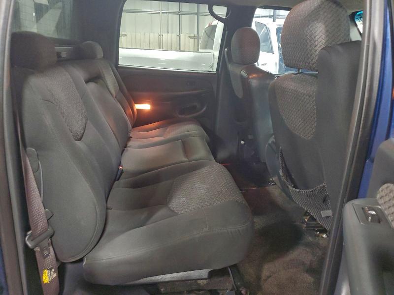 Photo 10 from auction – 2002 CHEVROLET AVALANCHE with VIN 3GNEK13T42G304630