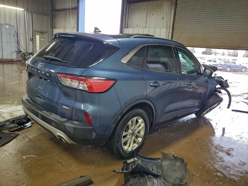 Photo 3 from auction – 2020 FORD ESCAPE SE with VIN 1FMCU9G63LUC17891