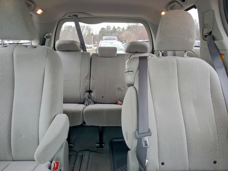 Photo 10 from auction – 2011 TOYOTA SIENNA LE with VIN 5TDKK3DC2BS075582