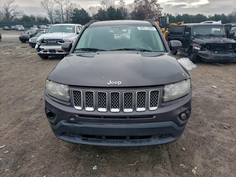 Photo 5 from auction – 2016 JEEP COMPASS LA with VIN 1C4NJCEA3GD648246