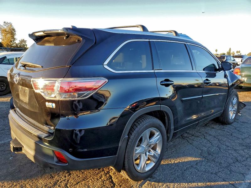 Photo 3 from auction – 2015 TOYOTA HIGHLANDER with VIN 5TDDCRFH1FS009984