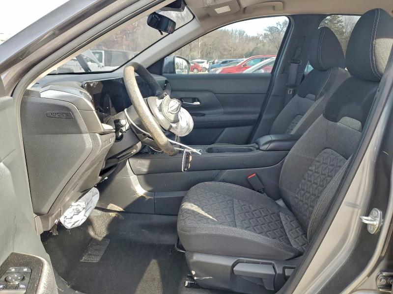 Photo 7 from auction – 2025 NISSAN KICKS SV with VIN 3N8AP6CA5SL313577