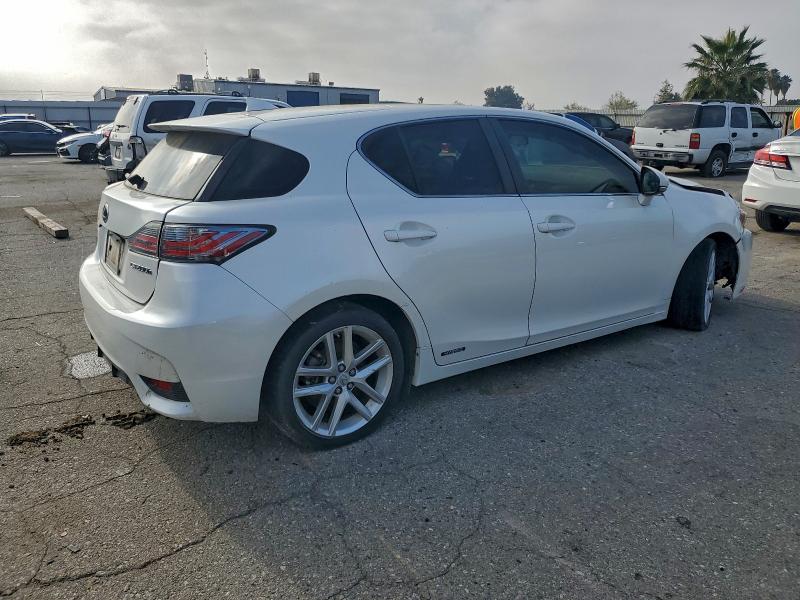 Photo 3 from auction – 2017 LEXUS CT 200 with VIN JTHKD5BH1H2280815