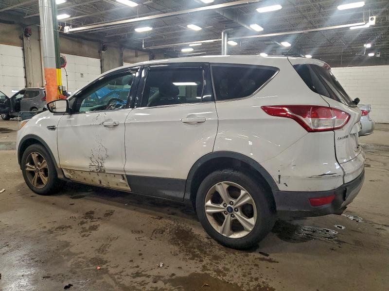 Photo 2 from auction – 2016 FORD ESCAPE SE with VIN 1FMCU9G9XGUC13899