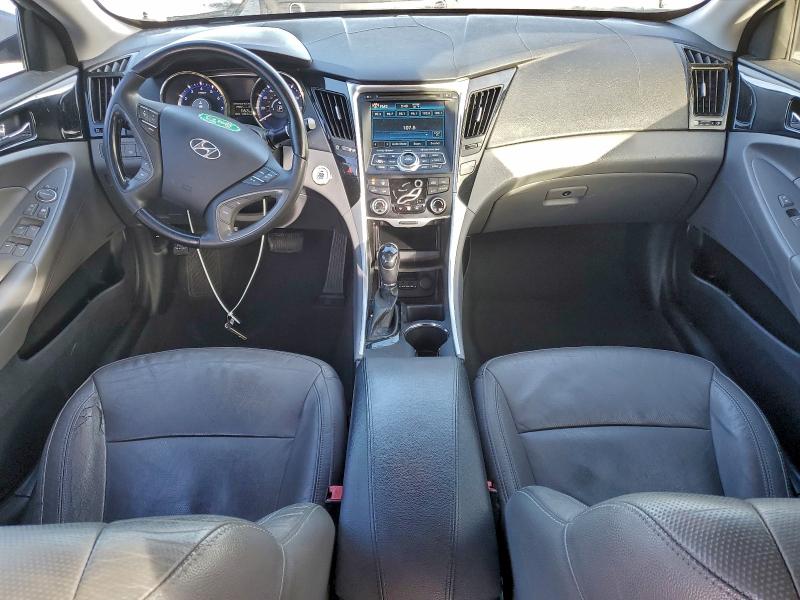 Photo 8 from auction – 2013 HYUNDAI SONATA SE with VIN 5NPEC4AC1DH605330