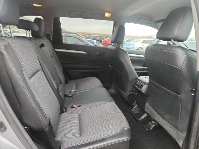 Photo 11 from auction – 2015 TOYOTA HIGHLANDER with VIN 5TDBKRFH9FS134807