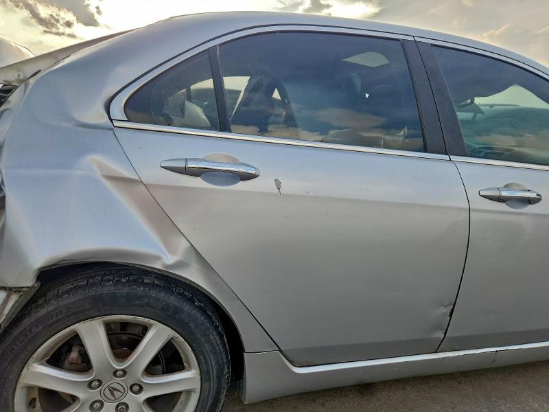 Photo 10 from auction – 2004 ACURA TSX with VIN JH4CL96874C012123