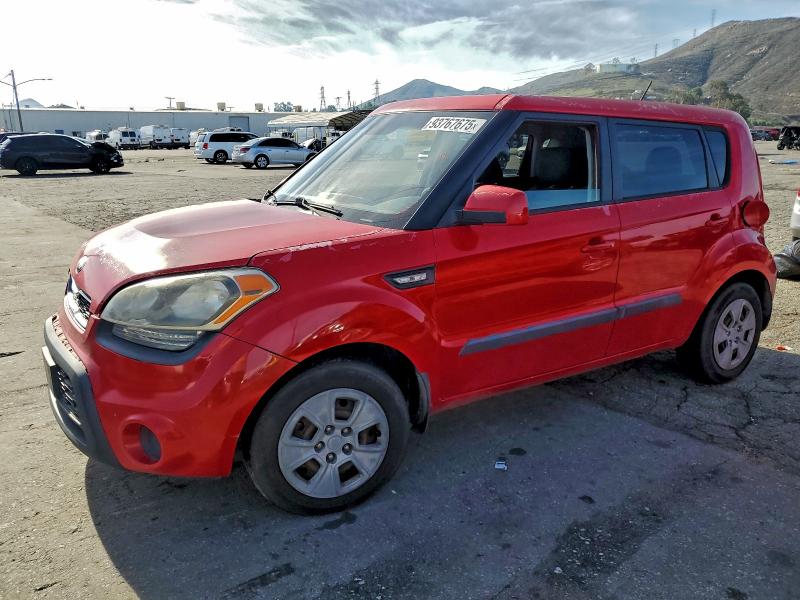 KIA SOUL 2013 with VIN KNDJT2A58D7593587 - Photo from auction