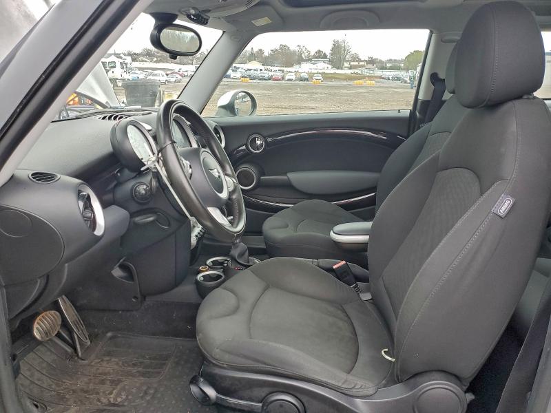 Photo 7 from auction – 2010 MINI COOPER S with VIN WMWMF7C53ATZ74083
