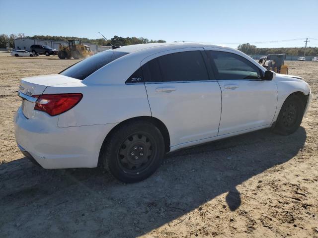 Photo 3 from auction – 2014 CHRYSLER 200 LX with VIN 1C3CCBAB3EN123841