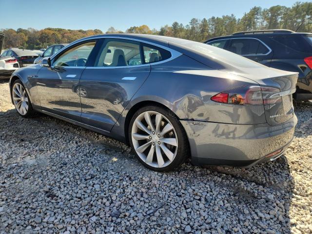 Photo 2 from auction – 2013 TESLA MODEL S with VIN 5YJSA1CN9DFP25669