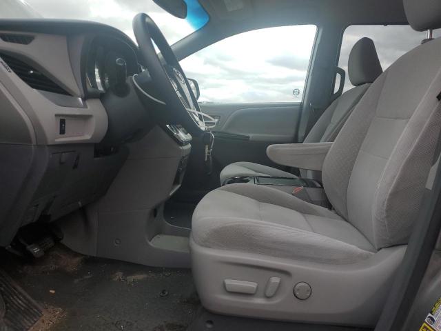 Photo 7 from auction – 2017 TOYOTA SIENNA LE with VIN 5TDKZ3DC5HS885566