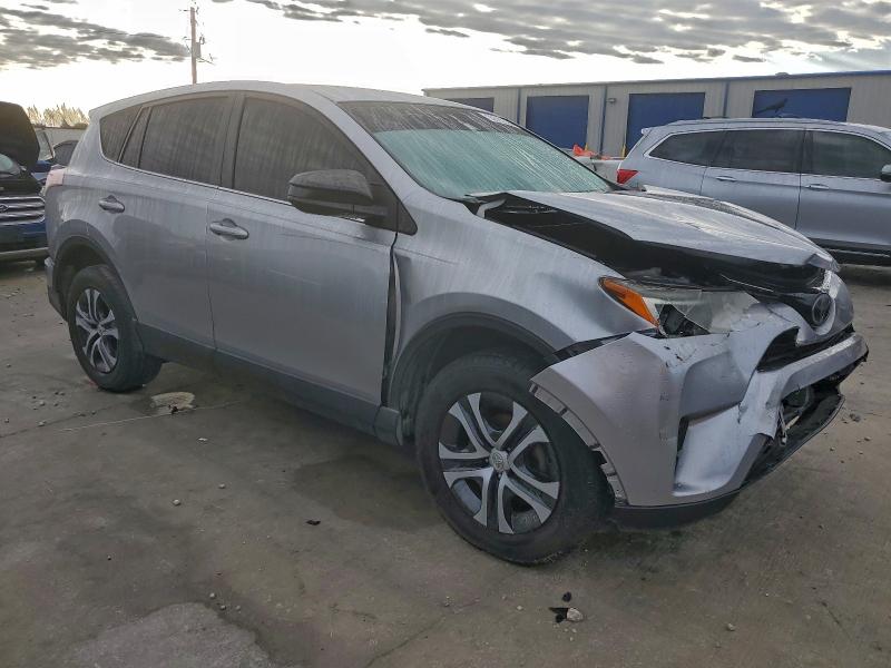 Photo 4 from auction – 2018 TOYOTA RAV4 with VIN JTMZFREV5JJ212001