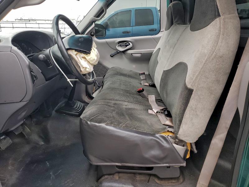 Photo 10 from auction – 2000 FORD F150 with VIN 1FTZF1729YKA98660