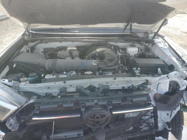 Photo 12 from auction – 2024 TOYOTA 4RUNNER SR with VIN JTENU5JRXR6216092