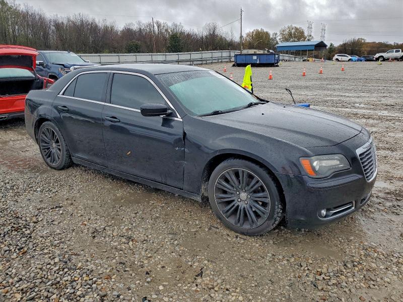 Photo 4 from auction – 2014 CHRYSLER 300 S with VIN 2C3CCABG6EH138640