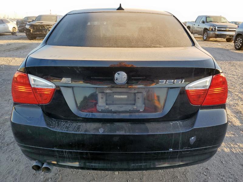 Photo 6 from auction – 2006 BMW 325 with VIN WBAVB17526NK36472