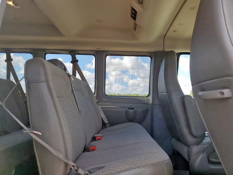Photo 11 from auction – 2017 CHEVROLET EXPRESS G2 with VIN 1GAWGFFFXH1254768