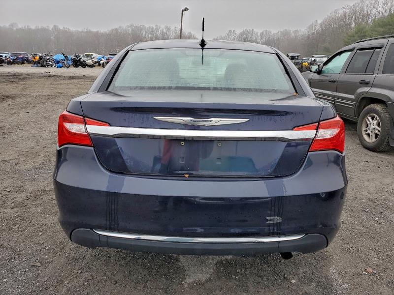 Photo 6 from auction – 2012 CHRYSLER 200 TOURIN with VIN 1C3CCBBB7CN107945
