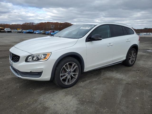 Photo 1 from auction – 2015 VOLVO V60 CROSS with VIN YV4612HK8F1000451