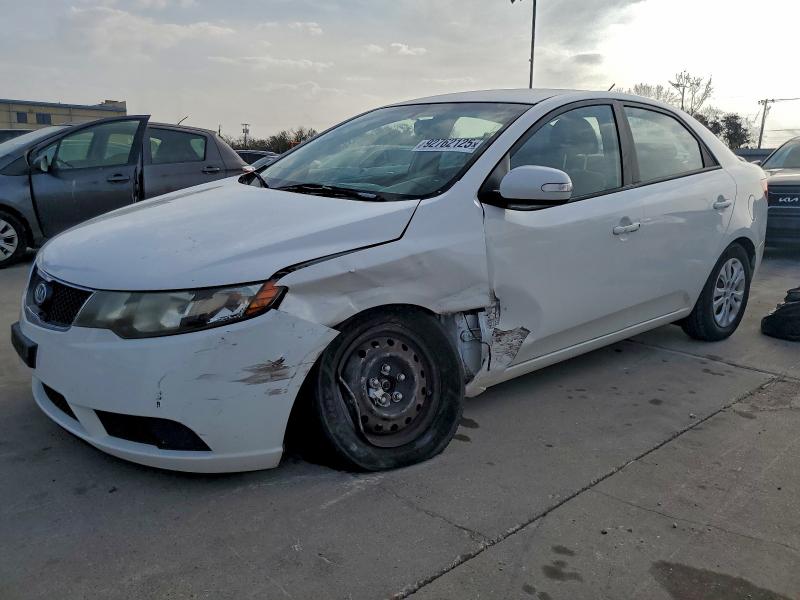 Zdjęcie 1 z aukcji – 2010 KIA FORTE EX z VIN KNAFU4A22A5859937
