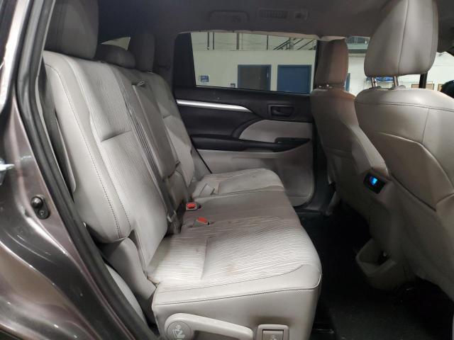 Photo 11 from auction – 2016 TOYOTA HIGHLANDER with VIN 5TDZKRFHXGS140647