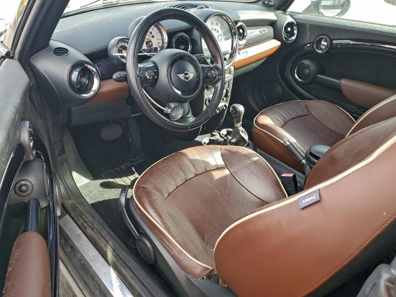 Photo 8 from auction – 2011 MINI COOPER with VIN WMWZN3C57BT132995