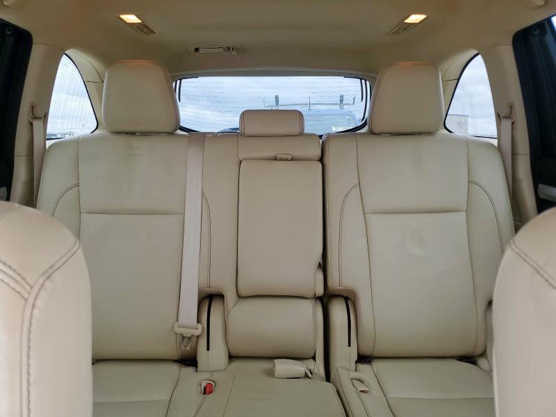Photo 10 from auction – 2018 TOYOTA HIGHLANDER with VIN 5TDJGRFH5JS040588