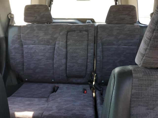 Photo 10 from auction – 2002 HONDA CR-V LX with VIN JHLRD68452C006581