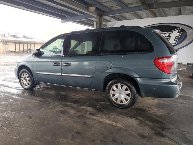 Photo 2 from auction – 2006 CHRYSLER TOWN & COU with VIN 2A4GP54L26R915310