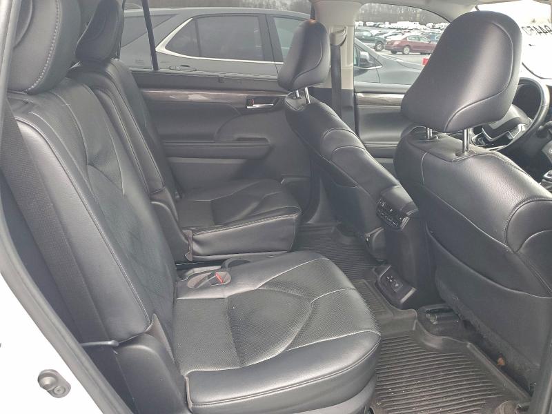 Photo 11 from auction – 2023 TOYOTA HIGHLANDER with VIN 5TDKDRBH6PS516195