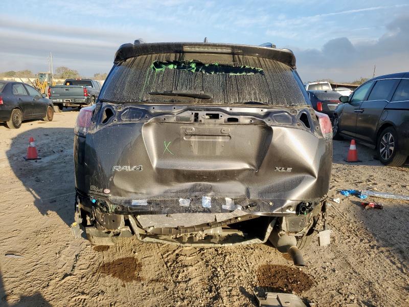 Photo 6 from auction – 2018 TOYOTA RAV4 ADVEN with VIN 2T3WFREV1JW427640