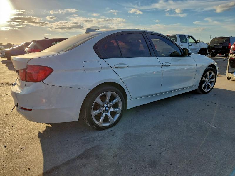 Photo 3 from auction – 2015 BMW 320 I with VIN WBA3B1G52FNT64394