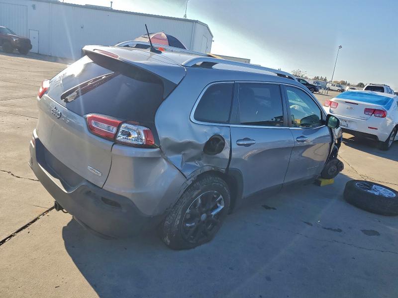 Photo 3 from auction – 2014 JEEP CHEROKEE L with VIN 1C4PJLCB1EW131677