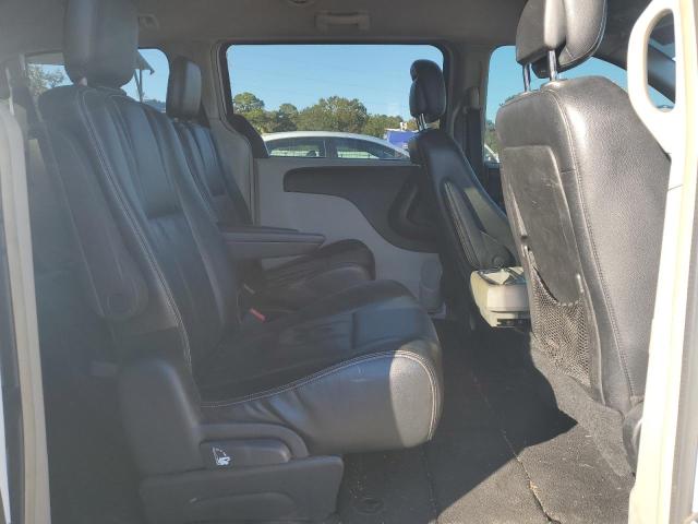 Photo 11 from auction – 2014 CHRYSLER TOWN & COU with VIN 2C4RC1BG4ER159955