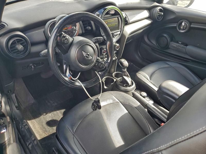 Photo 8 from auction – 2017 MINI COOPER with VIN WMWXP5C56H2D16629