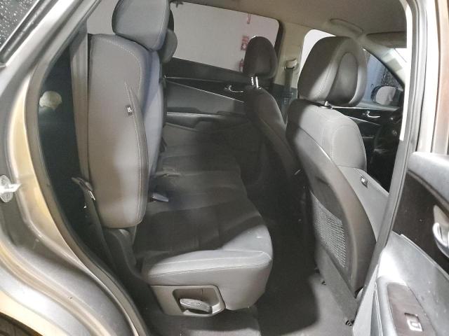 Photo 11 from auction – 2016 KIA SORENTO LX with VIN 5XYPGDA37GG045287