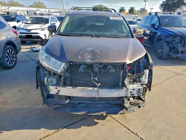 Photo 5 from auction – 2018 TOYOTA HIGHLANDER with VIN 5TDJZRFH7JS834583